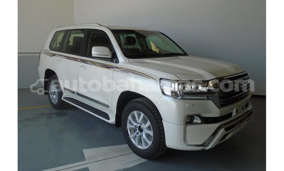 Buy Import Toyota Land Cruiser White Car in Import - Dubai in Abaco Buy Import Toyota Land Cruiser White Car in Import - Dubai in Abaco