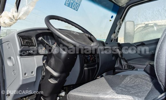 Buy Import Mercedes-Benz 190 (W201) White Car in Import - Dubai in Abaco Buy Import Mercedes-Benz 190 (W201) White Car in Import - Dubai in Abaco