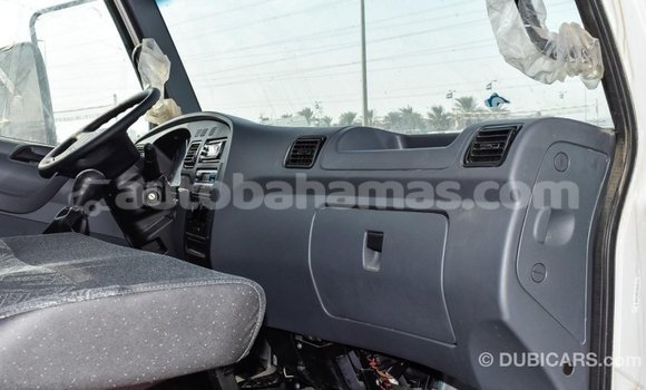 Buy Import Mercedes-Benz 190 (W201) White Car in Import - Dubai in Abaco Buy Import Mercedes-Benz 190 (W201) White Car in Import - Dubai in Abaco