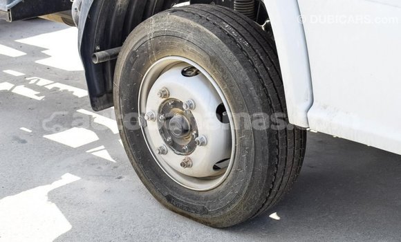 Buy Import Mercedes-Benz 190 (W201) White Car in Import - Dubai in Abaco Buy Import Mercedes-Benz 190 (W201) White Car in Import - Dubai in Abaco