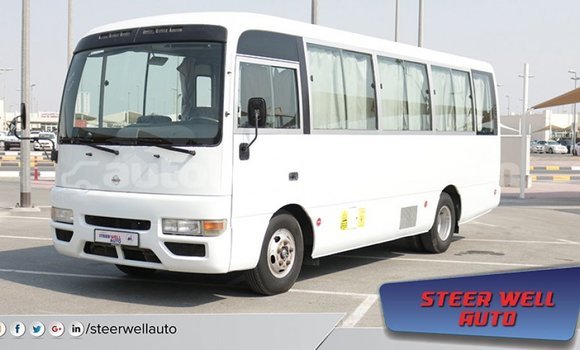 Buy Import Nissan Evalia White Truck in Import - Dubai in Abaco