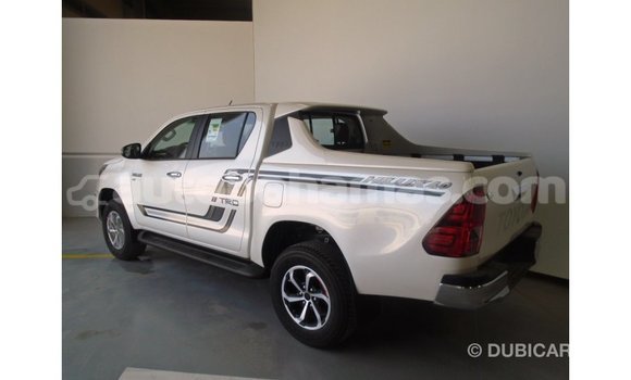 Buy Import Toyota Hilux White Car in Import - Dubai in Abaco Buy Import Toyota Hilux White Car in Import - Dubai in Abaco