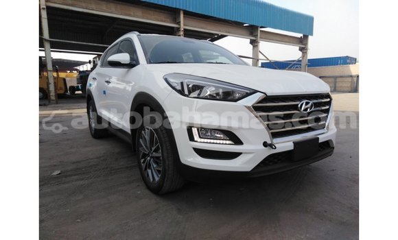 Buy Import Hyundai Tucson White Car in Import - Dubai in Abaco Buy Import Hyundai Tucson White Car in Import - Dubai in Abaco