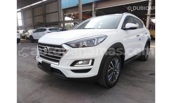 Buy Import Hyundai Tucson White Car in Import - Dubai in Abaco Buy Import Hyundai Tucson White Car in Import - Dubai in Abaco