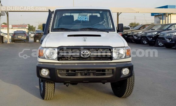 Buy Import Toyota Land Cruiser White Car in Import - Dubai in Abaco Buy Import Toyota Land Cruiser White Car in Import - Dubai in Abaco