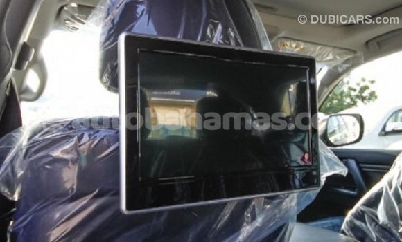 Buy Import Toyota Land Cruiser White Car in Import - Dubai in Abaco Buy Import Toyota Land Cruiser White Car in Import - Dubai in Abaco