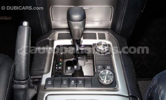 Buy Import Toyota Land Cruiser White Car in Import - Dubai in Abaco Buy Import Toyota Land Cruiser White Car in Import - Dubai in Abaco