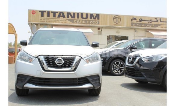 Buy Import Nissan Evalia Other Truck in Import - Dubai in Abaco