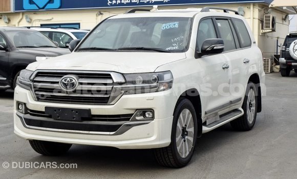 Buy Import Toyota Land Cruiser White Car in Import - Dubai in Abaco Buy Import Toyota Land Cruiser White Car in Import - Dubai in Abaco