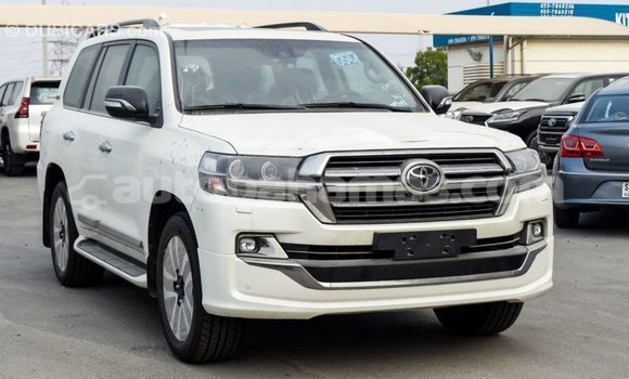 Buy Import Toyota Land Cruiser White Car in Import - Dubai in Abaco Buy Import Toyota Land Cruiser White Car in Import - Dubai in Abaco