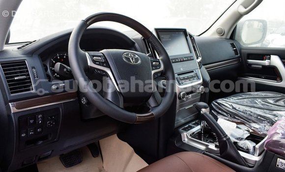 Buy Import Toyota Land Cruiser White Car in Import - Dubai in Abaco Buy Import Toyota Land Cruiser White Car in Import - Dubai in Abaco