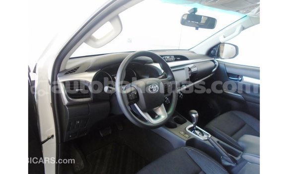 Buy Import Toyota Hilux White Car in Import - Dubai in Abaco Buy Import Toyota Hilux White Car in Import - Dubai in Abaco
