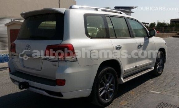 Buy Import Toyota Land Cruiser White Car in Import - Dubai in Abaco Buy Import Toyota Land Cruiser White Car in Import - Dubai in Abaco