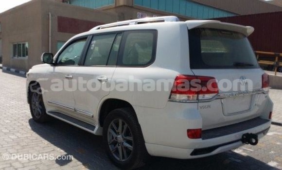 Buy Import Toyota Land Cruiser White Car in Import - Dubai in Abaco Buy Import Toyota Land Cruiser White Car in Import - Dubai in Abaco