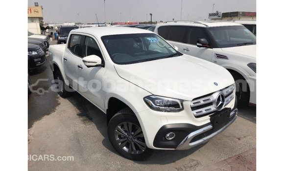 Buy Import Mercedes-Benz 250 White Car in Import - Dubai in Abaco Buy Import Mercedes-Benz 250 White Car in Import - Dubai in Abaco