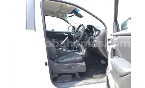 Buy Import Mercedes-Benz 250 White Car in Import - Dubai in Abaco Buy Import Mercedes-Benz 250 White Car in Import - Dubai in Abaco