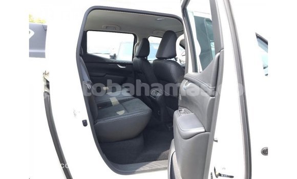 Buy Import Mercedes-Benz 250 White Car in Import - Dubai in Abaco Buy Import Mercedes-Benz 250 White Car in Import - Dubai in Abaco