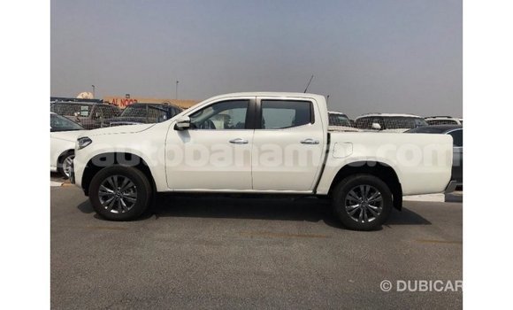 Buy Import Mercedes-Benz 250 White Car in Import - Dubai in Abaco Buy Import Mercedes-Benz 250 White Car in Import - Dubai in Abaco