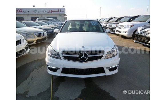 Buy Import Mercedes-Benz 200 White Car in Import - Dubai in Abaco Buy Import Mercedes-Benz 200 White Car in Import - Dubai in Abaco