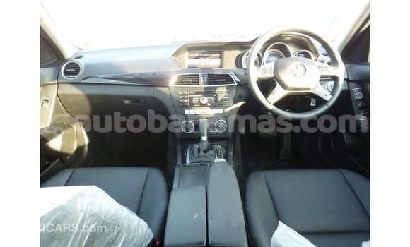 Buy Import Mercedes-Benz 200 White Car in Import - Dubai in Abaco Buy Import Mercedes-Benz 200 White Car in Import - Dubai in Abaco