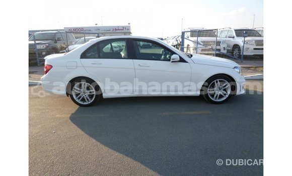 Buy Import Mercedes-Benz 200 White Car in Import - Dubai in Abaco Buy Import Mercedes-Benz 200 White Car in Import - Dubai in Abaco