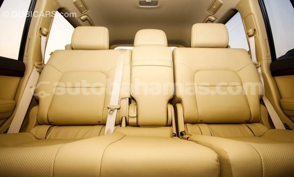 Buy Import Toyota Land Cruiser White Car in Import - Dubai in Abaco Buy Import Toyota Land Cruiser White Car in Import - Dubai in Abaco