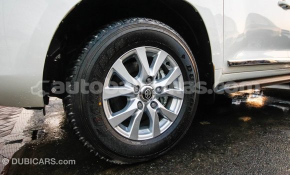 Buy Import Toyota Land Cruiser White Car in Import - Dubai in Abaco Buy Import Toyota Land Cruiser White Car in Import - Dubai in Abaco