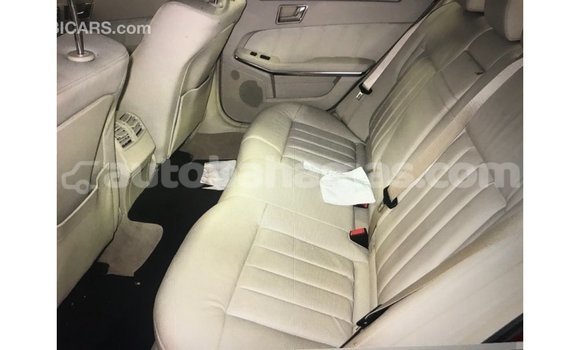 Buy Import Mercedes-Benz 190 (W201) Other Car in Import - Dubai in Abaco Buy Import Mercedes-Benz 190 (W201) Other Car in Import - Dubai in Abaco